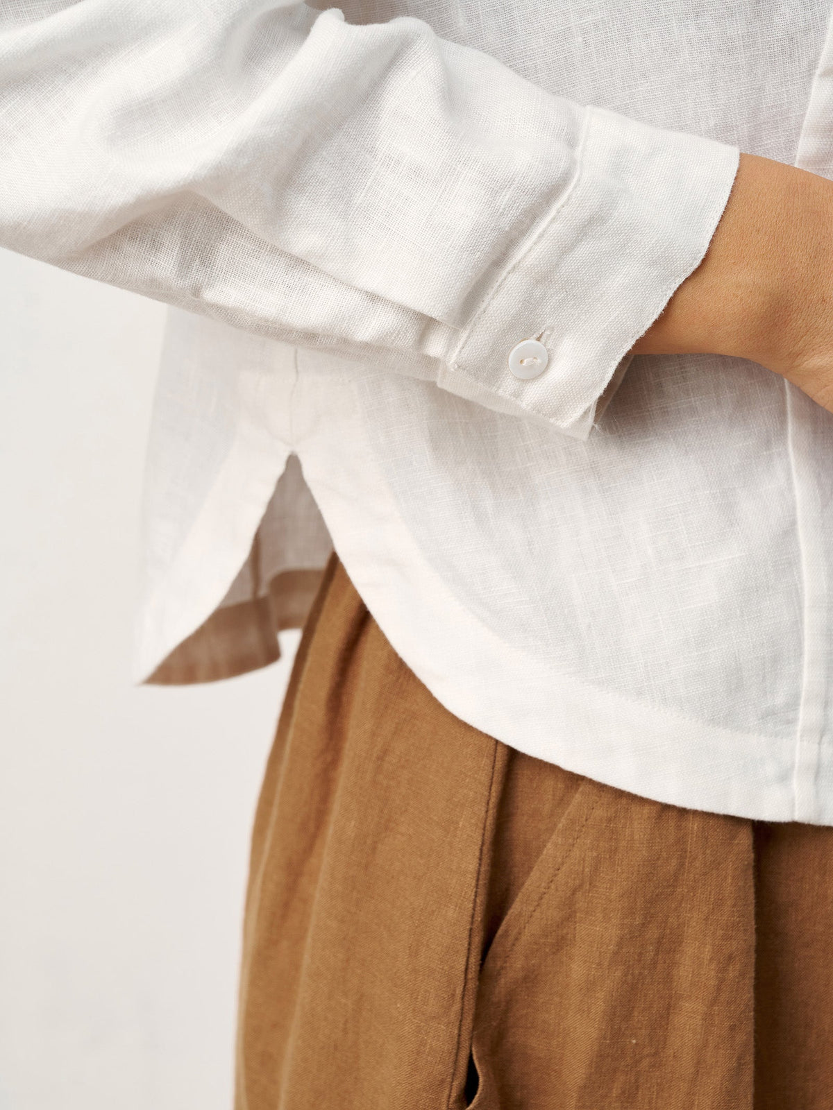 100% Linen Small Collar Curved Hem Tailored Shirt AVELINE