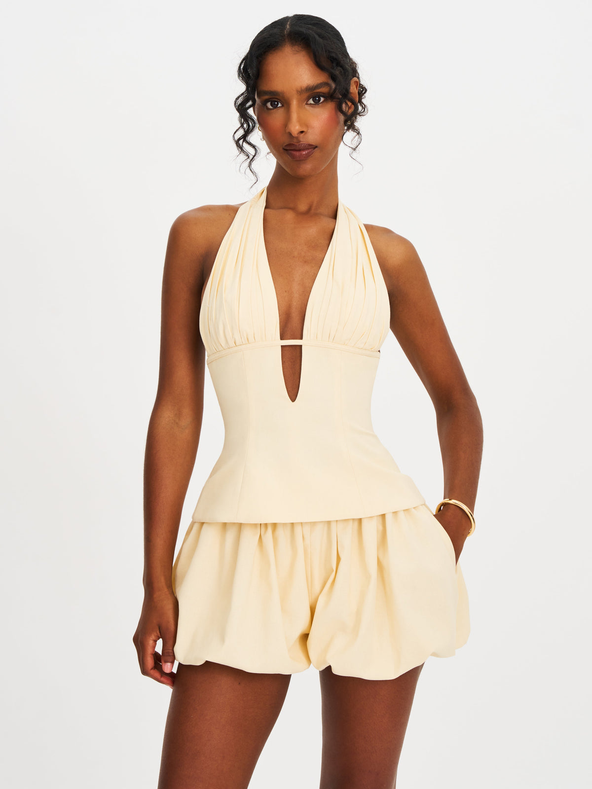 Quinzelle Off White Linen Bubble Shorts