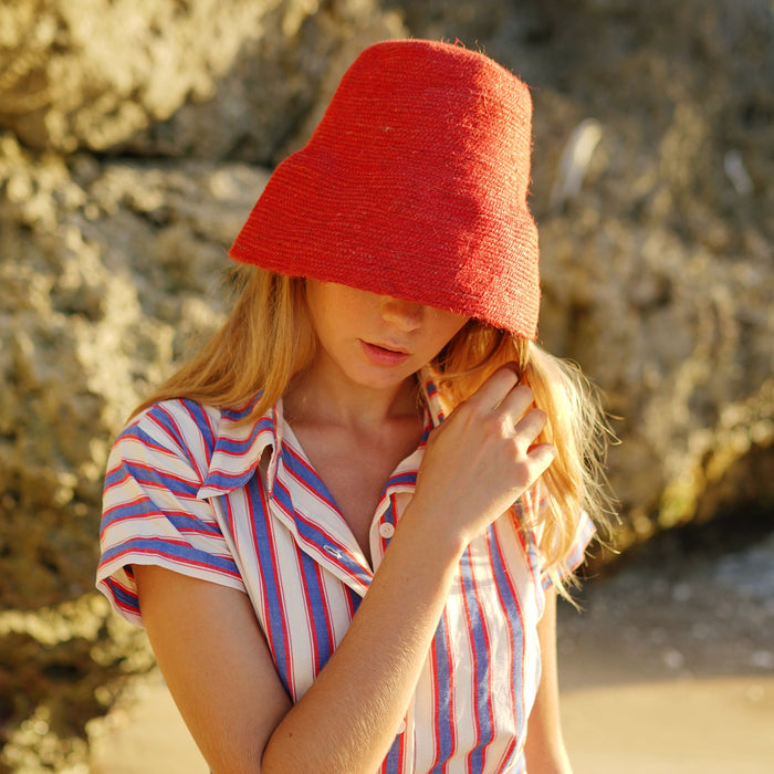 The Naomi Jute Clochet Straw Hat In Red